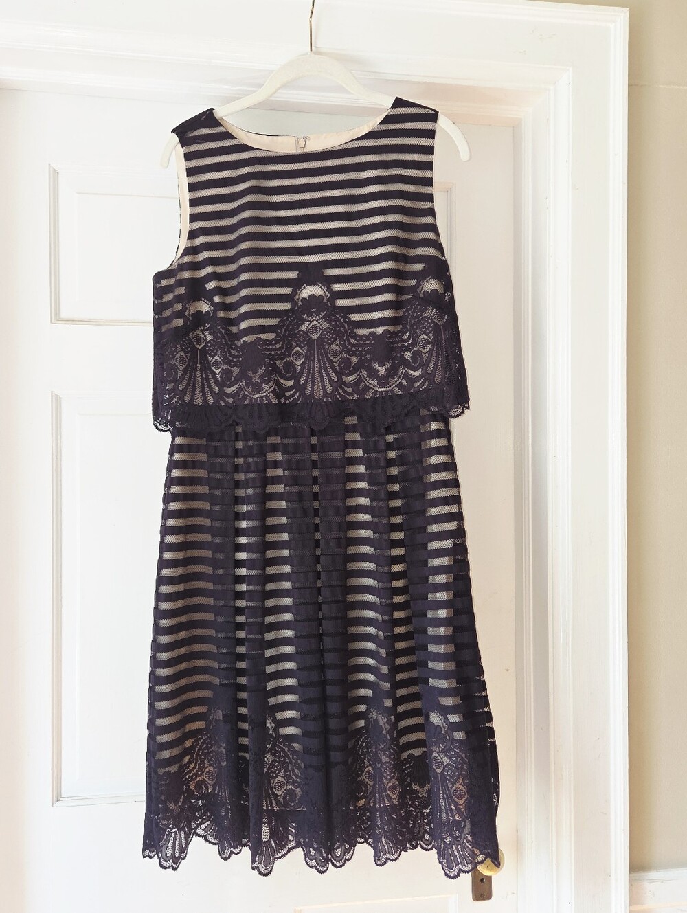 Antonio Melani Bethia Striped Lace Overlay Dress Navy Nude sizw 8